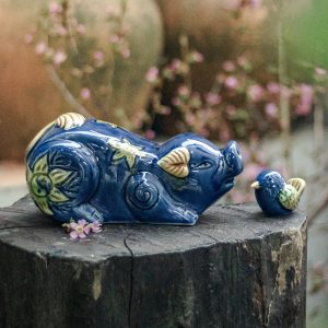 Tượng gốm heo hoan hỉ